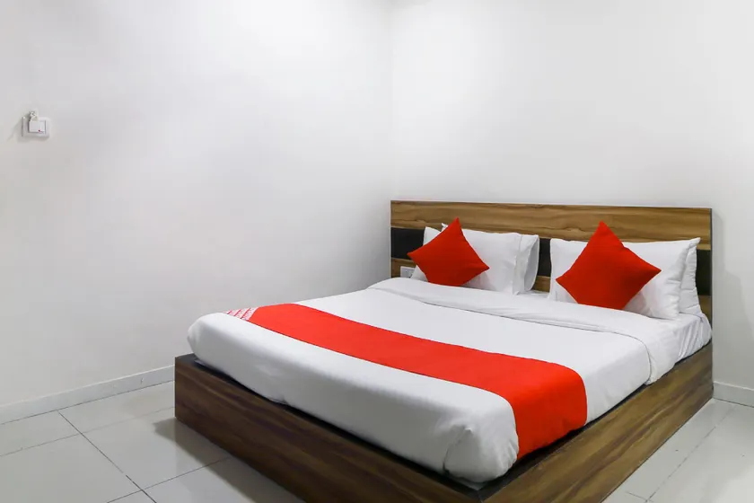 Hotel O Shiv Kunj - Image 1