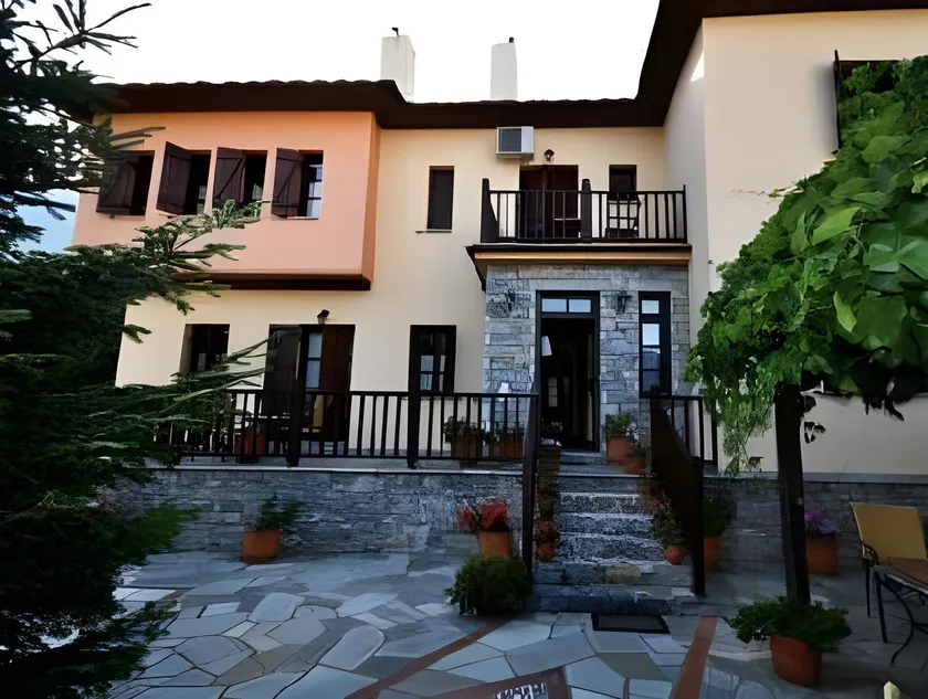 Amalthia Traditional Guesthouse - Image 1