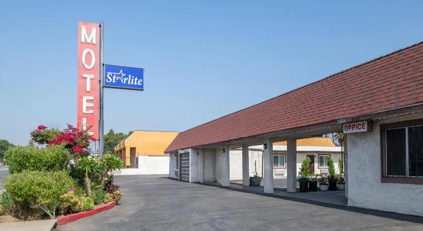Starlite Motel - Image 1