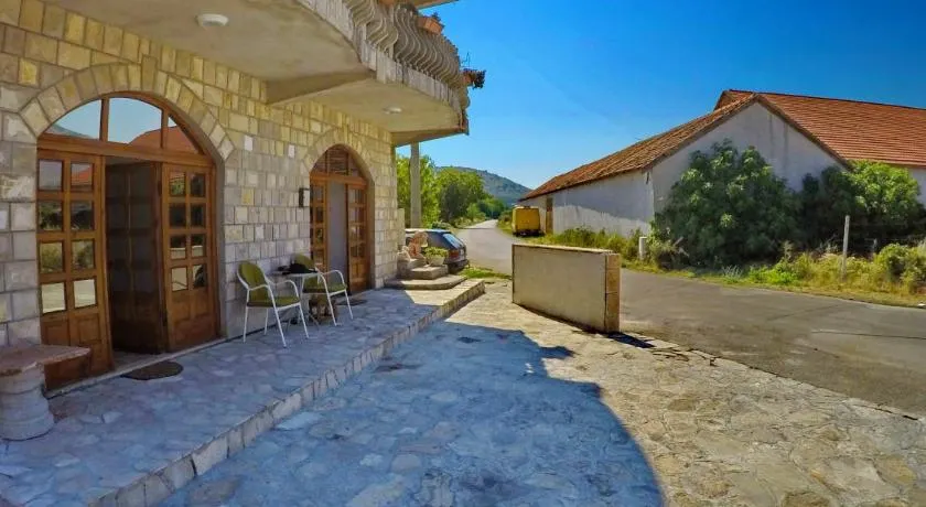Apartmani Kosjerina - Image 1