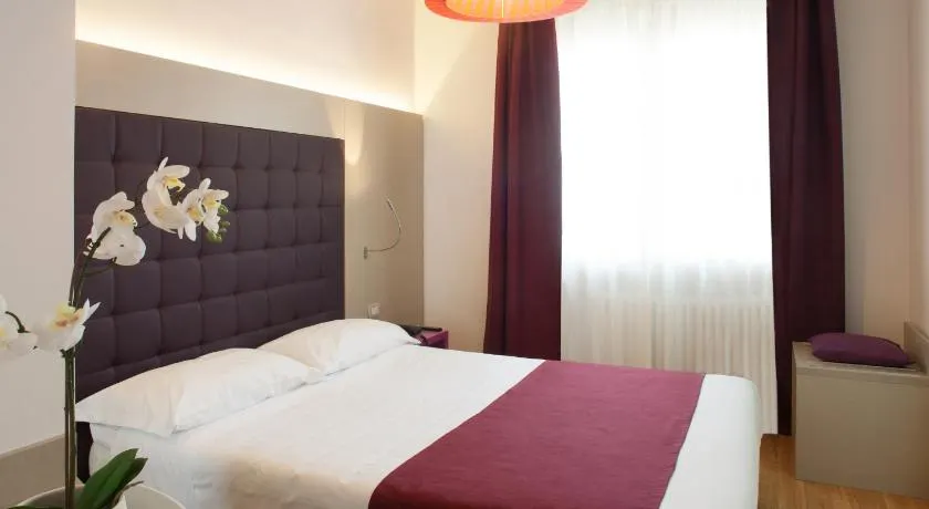 Hotel Milano Palmanova - Image 1