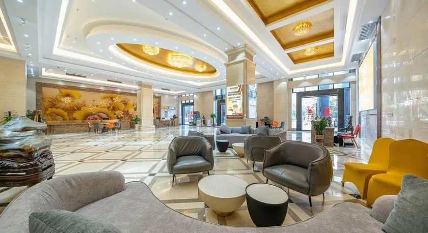 Guest Yulong International Hotel (Guest North Station) - Image 1