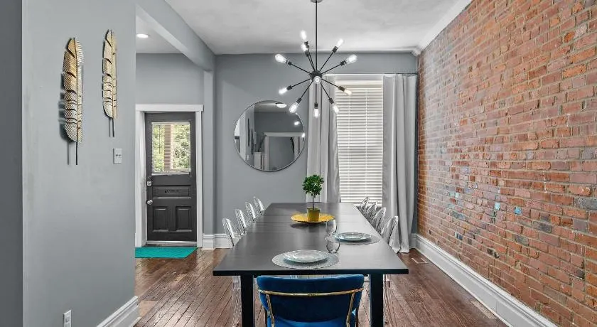 4106 Cozy Shaw Sanctuary - Image 1