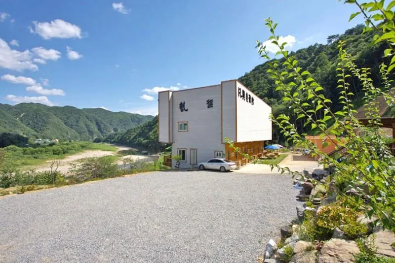 Hongcheon Yetteul Pension - Image 1