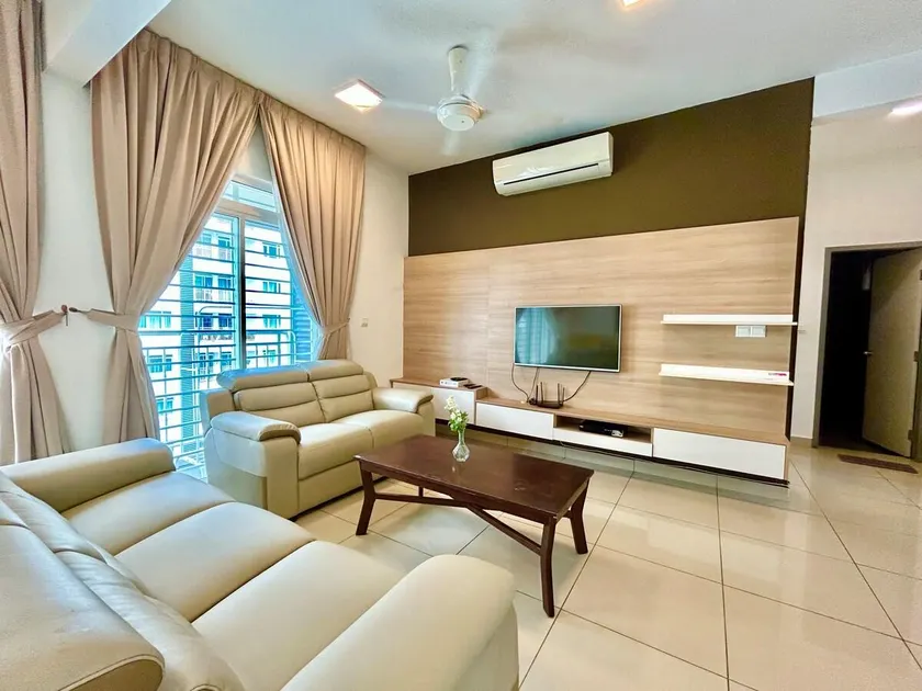 Cozy Home 1-9pax near MSU, Stadium Shah Alam Sec13 - Image 1
