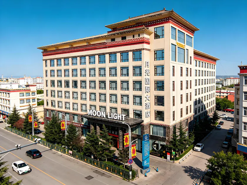 Moonlight International Hotel Shangri-la Dukezong Ancient City - Image 1