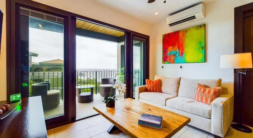 360 Splendor 405 Ocean View Condo- With Breakfast - Image 1