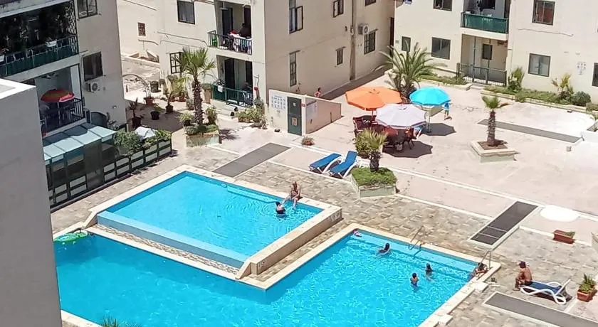 New 3 BR Apartment St Paul with Pool by MaBeLi - Image 1