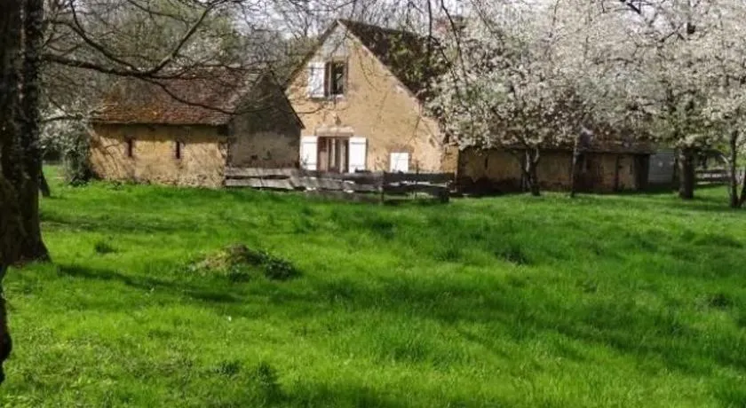 Charmante Ferme Rénovée avec Terrasse à 7 km du Mans, 8 Couchages, TV, Internet, Cuisine Équipée - FR-1-410-254 - Image 1