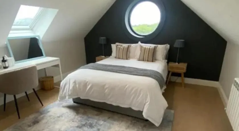 Beyren House Guest Suite - Image 1