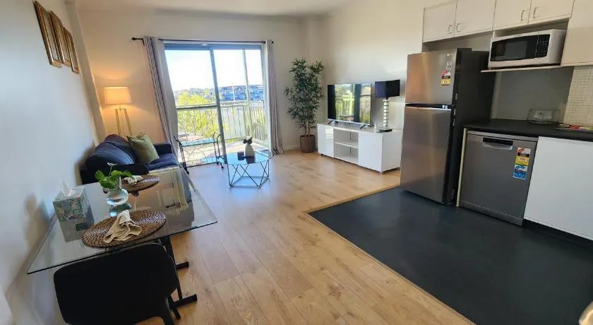 One-Bedroom apartment in Goldsbrough Suites - Image 1