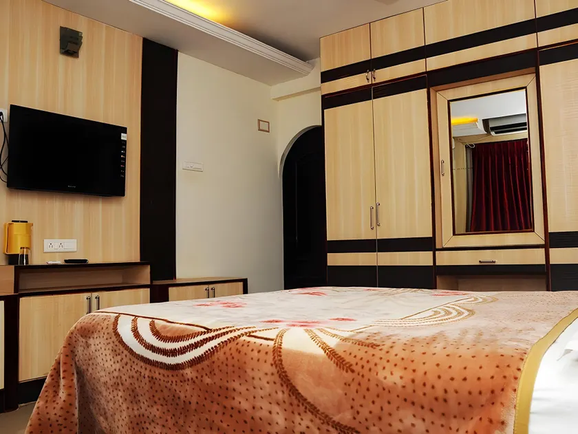 Hotel Mars - Image 1