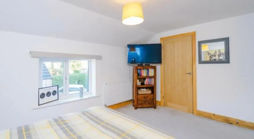 Oswaldtwistle Farmhouse - Image 1