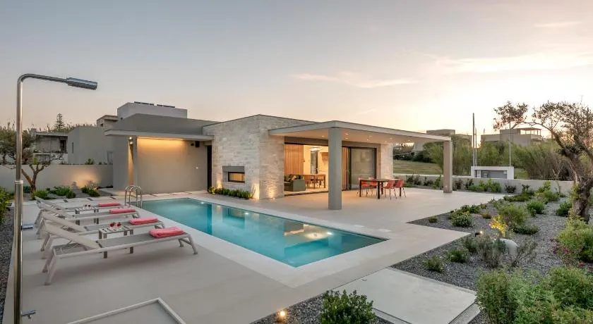 Deux Olives Luxury Villa - Image 1