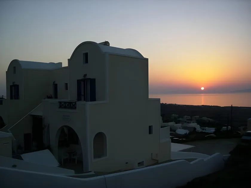 Kiklamino Sunset Suites - Image 1