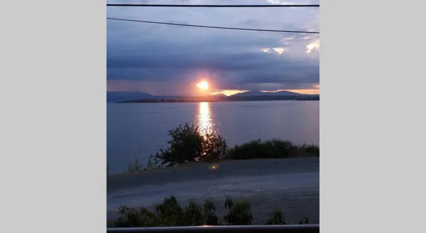 Sunset, Denize sıfır yazlık çatı dubleks ev - Image 1