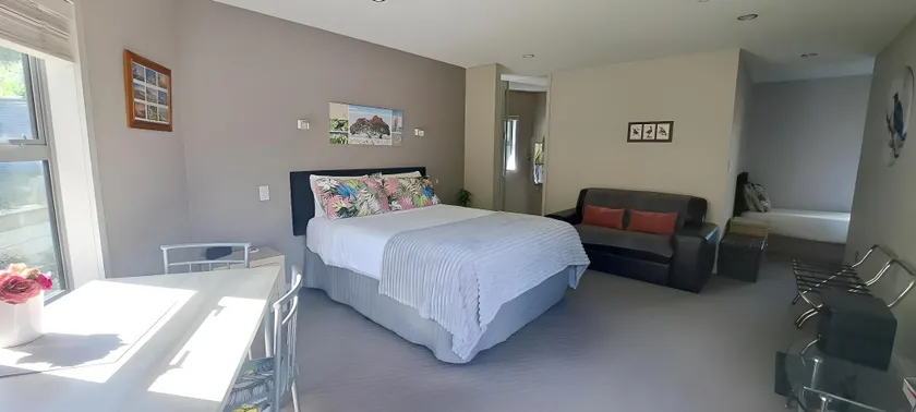 Hidden Gem in Oaklands - Image 1