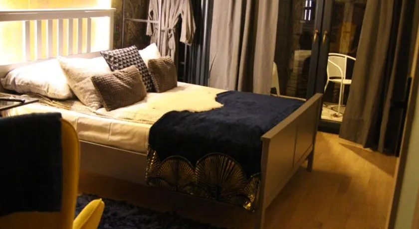 Apartamenty dla par Stara Szkoła - Image 1