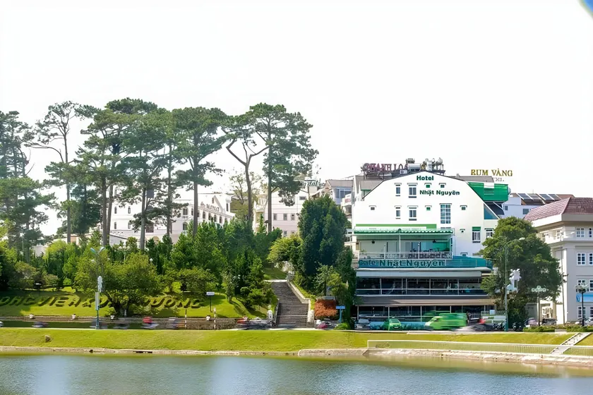 Nhật Nguyên Hotel - Image 1