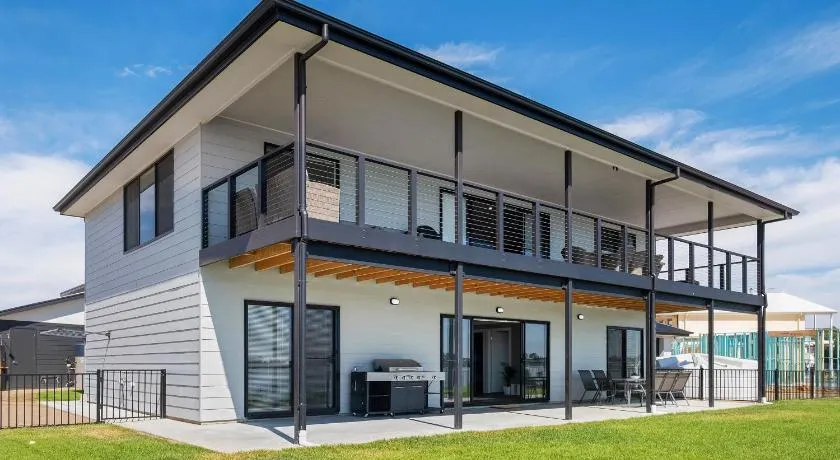 33 Jefferson Court, Wellington East - Image 1