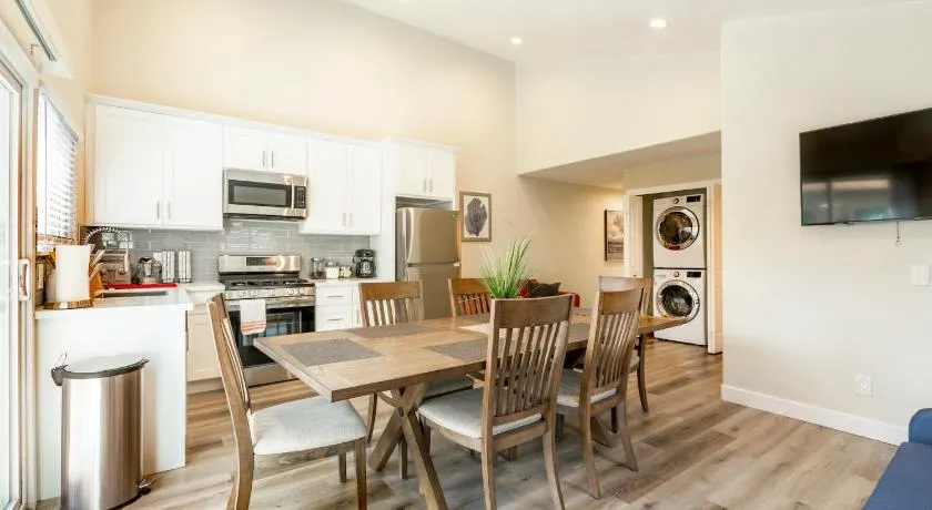 # Marbella Lane NEW!3BR House in Downtown San Jose - Image 1