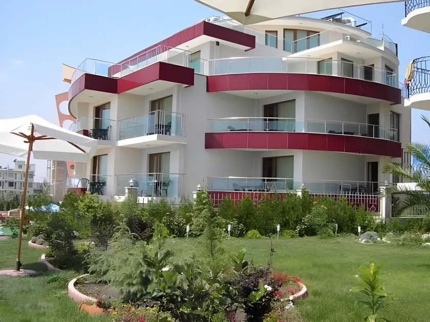 Petrov Family Hotel - Image 1