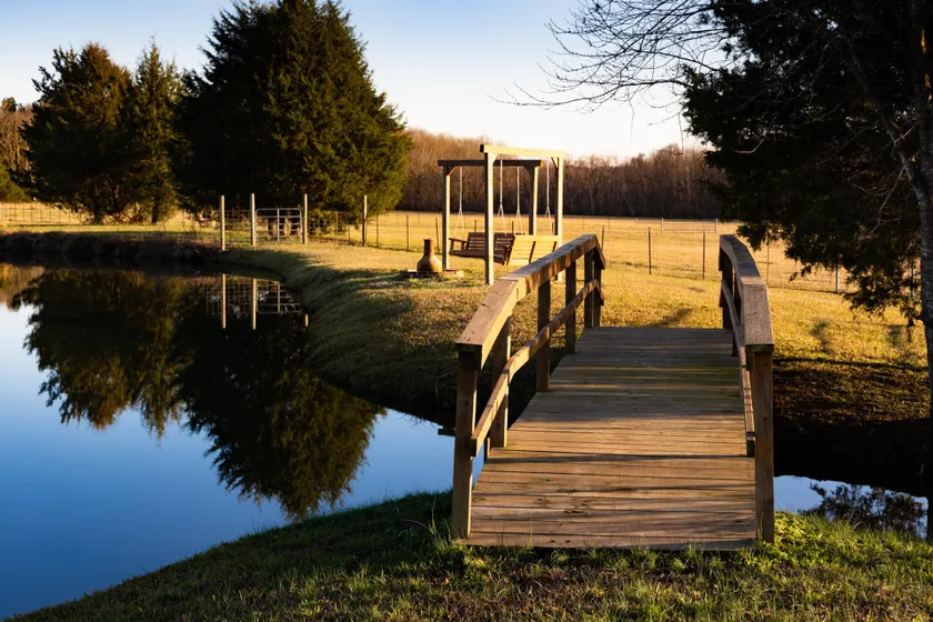 Moon Lake Farm - Image 1