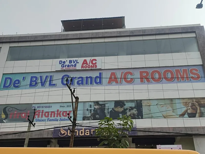 Hotel O De' BVL Grand - Image 1