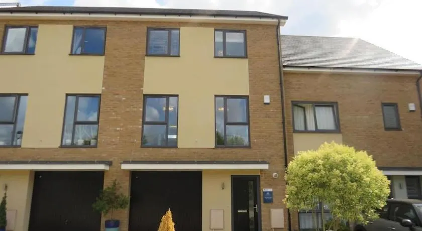 The Townhouse @Thorpe Road - Image 1