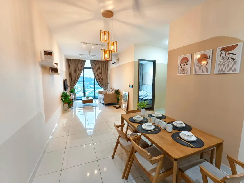 GreenHaven High Level 1BR 6pax, PetFriendly I Unblock Pool View, Netflix & Coway I Permas CIQ - Image 1