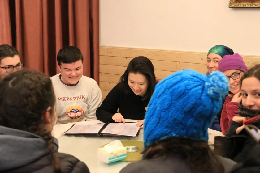 Mount Emei Happy Hotel - Image 1