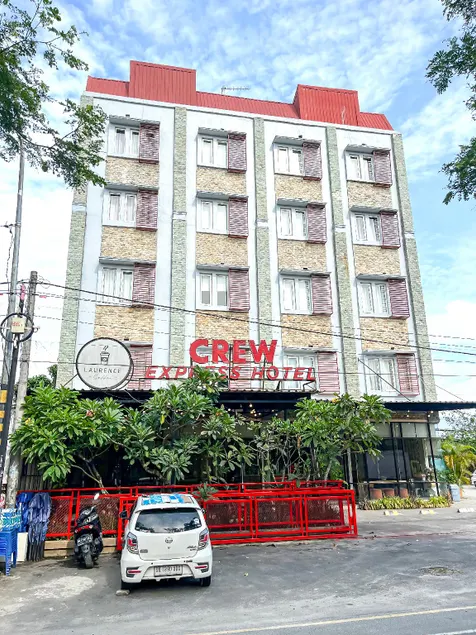 CREW EXPRESS Hotel - Image 1