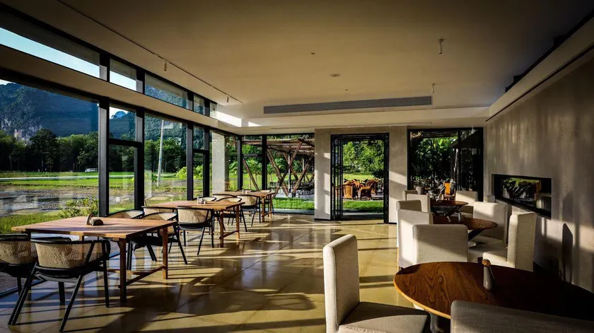 Mingshi Nali Hotel - Image 1