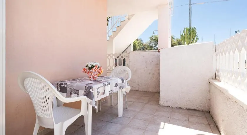 Appartamento 'Monolocale A Due Passi Dal Mare' con Terrazza Privata - Image 1