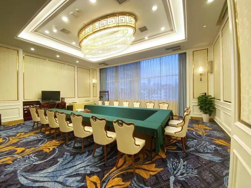 Wuhan Rongtong Zhongnan Garden Hotel - Image 1