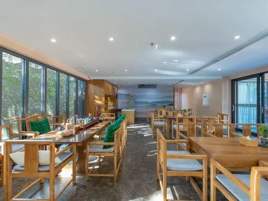 Dali Longxing Hospital Hotel - Image 1