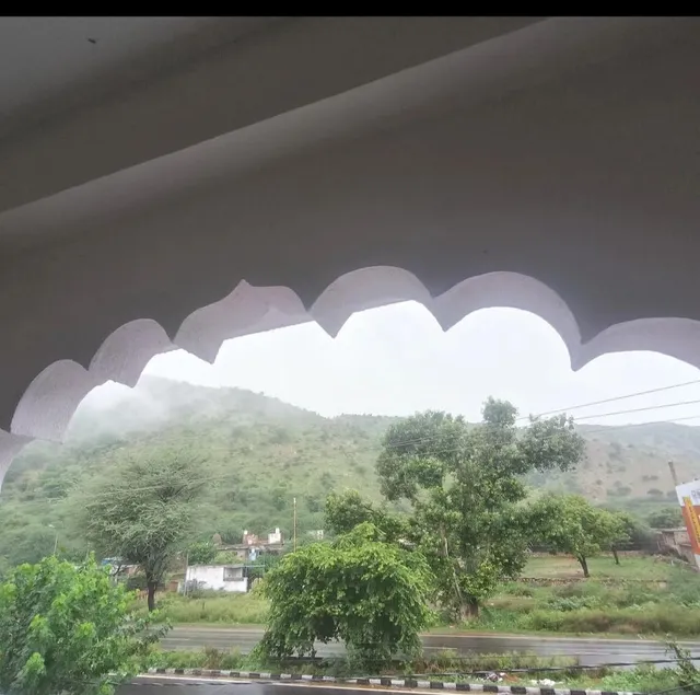 Shree Siddhivinayak Hotel  - Image 1