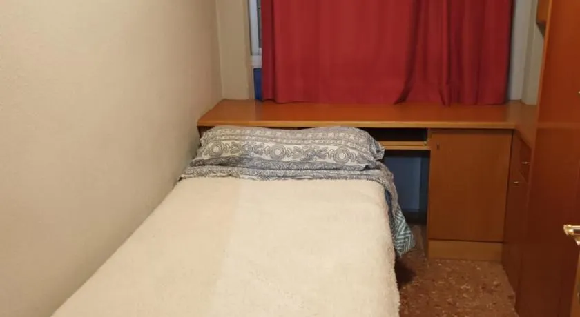 Alquilo habitación 25 euros por noche Super Top - Image 1