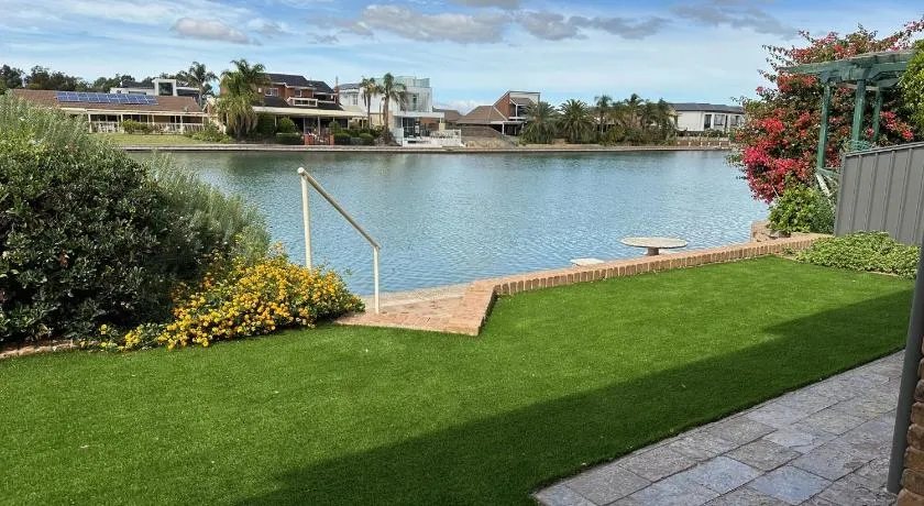 Private Lakefront Retreat in West Lakes - Image 1
