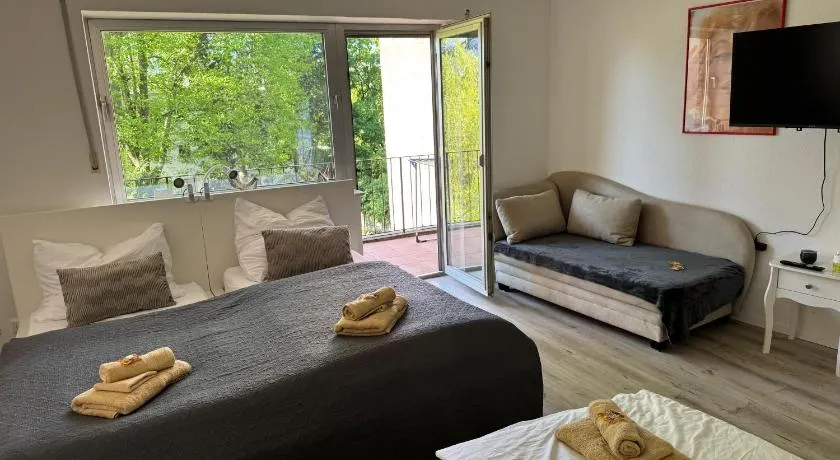 Apartment mit vier Einzelbetten ,zusammengeschoben, ideal für Gruppen, Mönchengladbach - Image 1