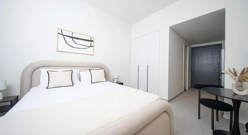 Stunning Studio in Solo 1 By Arada - Image 1