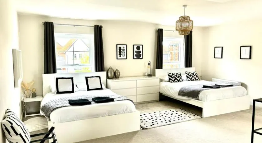 Stansted Coach House - Apartment Hotel - Image 1