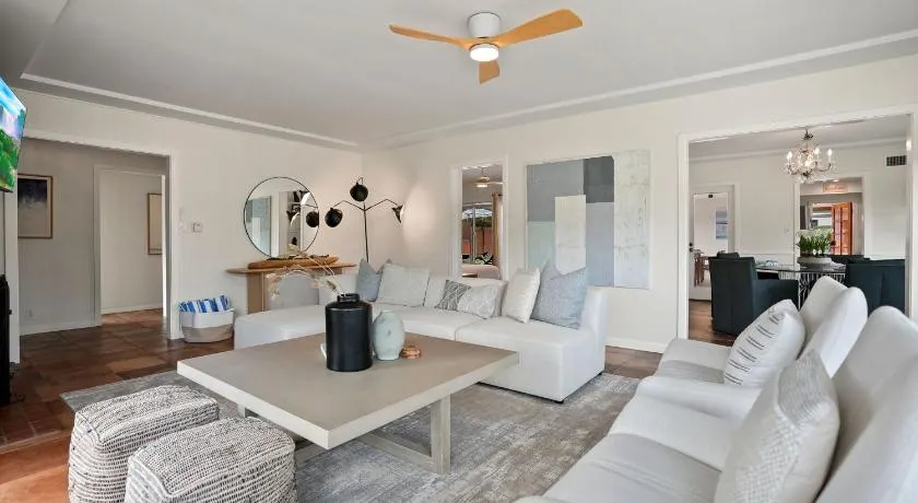 Stunning La Jolla Hideaway Close to Everything - Image 1