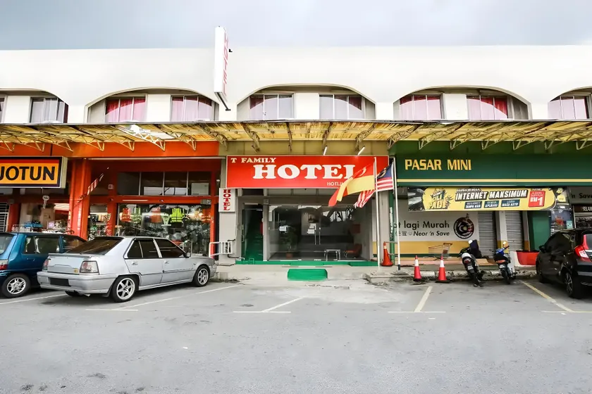 T FAMILY HOTEL - Image 1