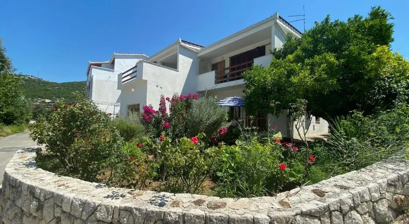 House Katy - Image 1