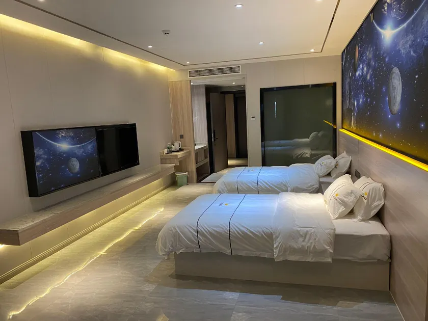 Carman Style Hotel - Image 1