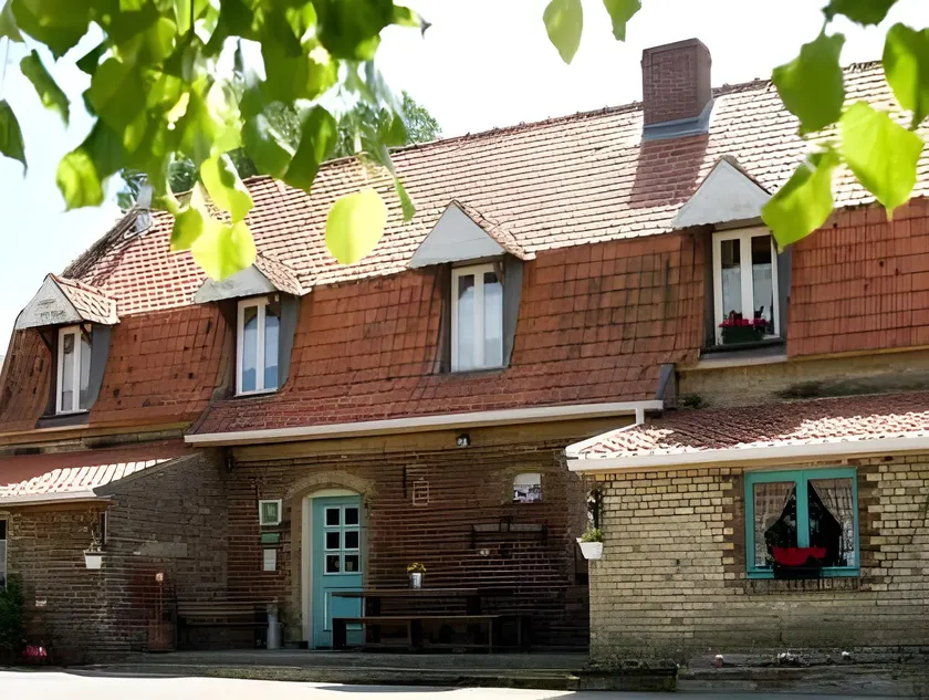 Au Cheval Noir - Image 1