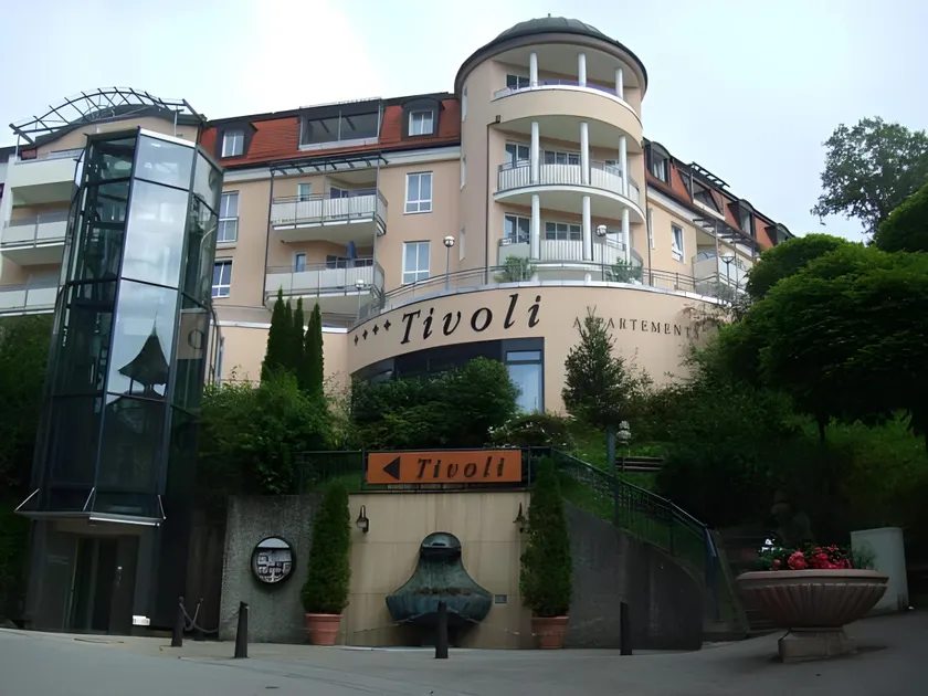 Tivoli Apartments - Image 1