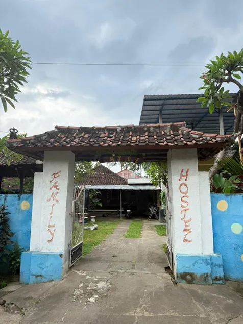 Family Hostel Bali - Image 1