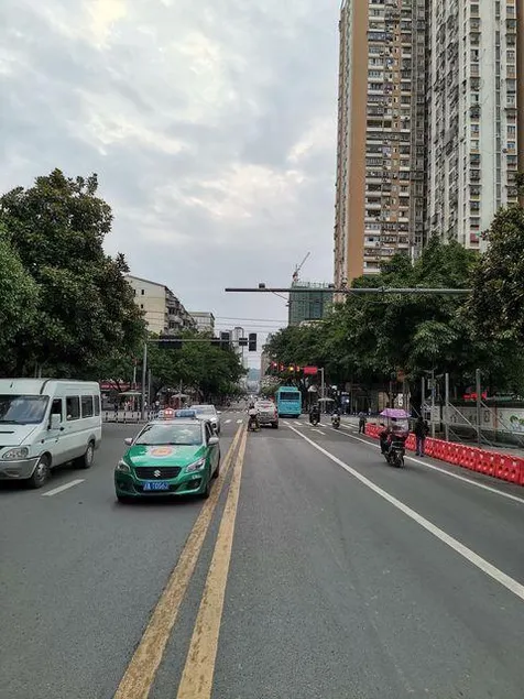 Jin Jing Hotel - Image 1